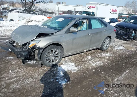 2015 Toyota Camry Hybrid Xle z USA, uszkodzony, nr VIN 4T1BD1FK6FU168198